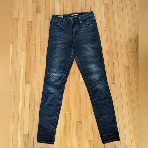 Levis 721 Shaping Skinny Jeans - Picture 3 of 8